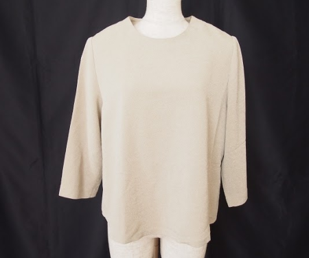 肌馴染みの良いグレージュカットソー！詩仙堂