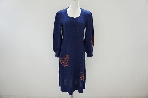 女性らしいシルエットを演出！斉藤都世子ワンピースを買取しました