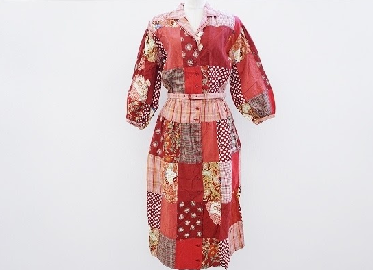 赤系統のパッチワークで華やか＆キュートワンピ！ピンクハウス