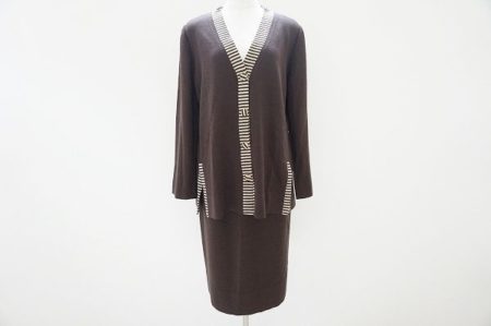 コロナでも安心に買取をご希望だったお客様から斉藤都世子のセットアップを出張買取いたしました