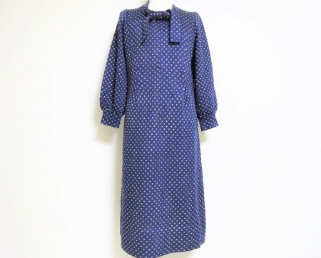 斉藤都世子のピンドットジップアップワンピを買取させて頂きました。