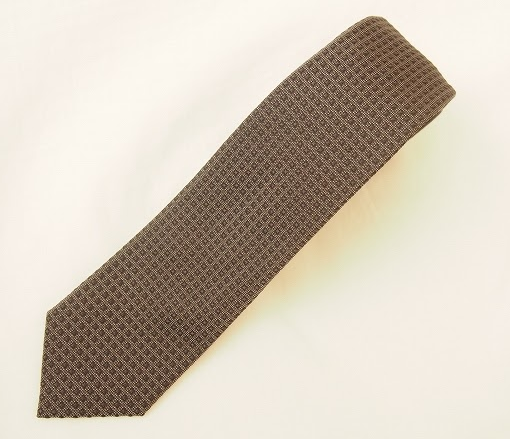 ドルガバのダンディーなグレーネクタイを買取させて頂きました。