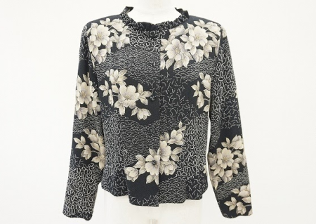 モノトーンな花柄長袖ブラウス！詩仙堂