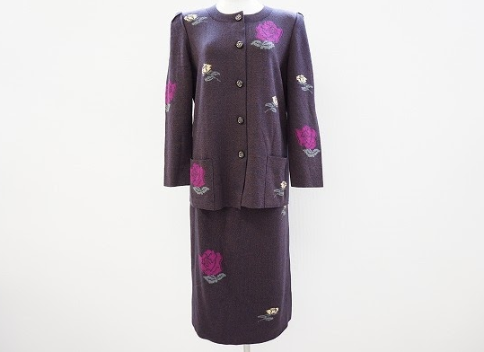 斉藤都世子の美品セットアップを買取させて頂きました。