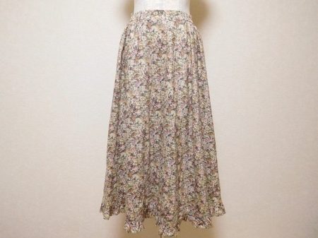 落ち着いた印象をプラスできる！バラ色の暮しスカートを買取しました