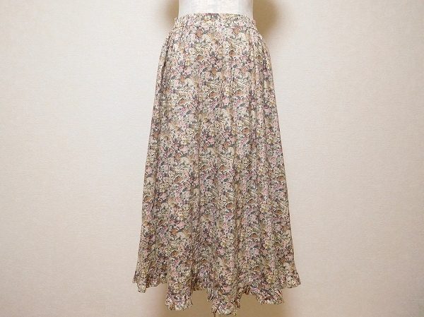 落ち着いた印象をプラスできる！バラ色の暮しスカートを買取しました