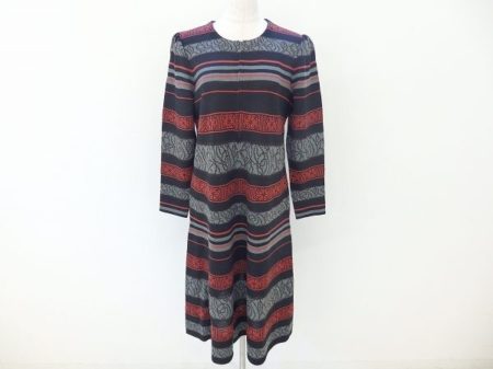 ボーダーが目を引く！斉藤都世子ワンピースを買取しました