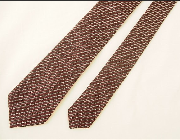 ドルガバのボルドーネクタイを買取させて頂きました。