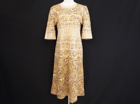 複数の柄を組み合わせエレガントな斉藤都世子の半袖ワンピ