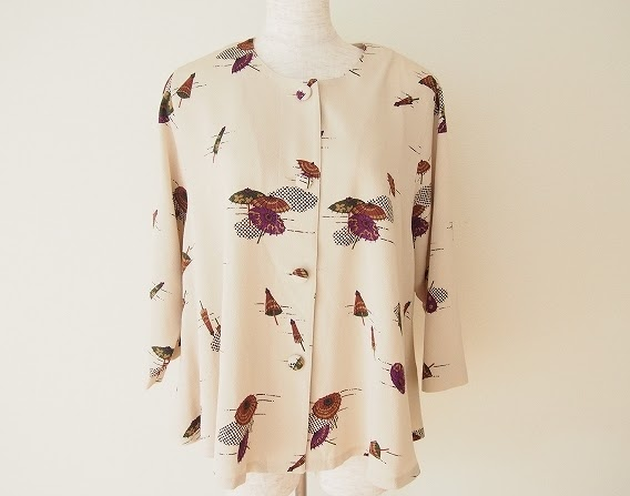 詩仙堂のレトロモダンな傘柄シャツブラウスを買取させて頂きました。