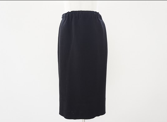 美品状態のブラックタイトスカート!斉藤都世子