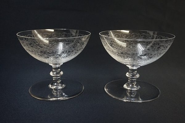 見ているだけで高貴な気分になれる！バカラシャンパングラスセットを買取しました