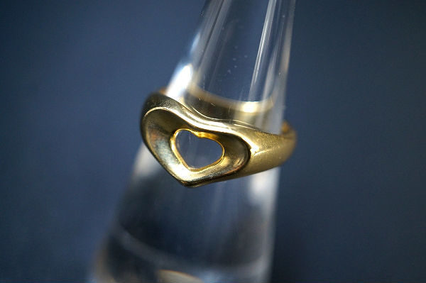 オープンハートに心奪われる!ティファニーオープンハートリングを買取しました