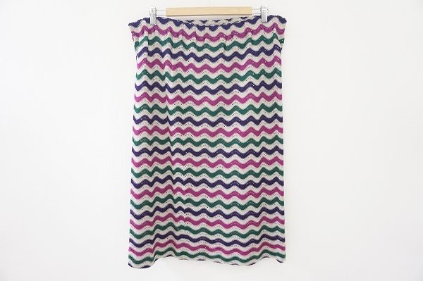 見るだけで元気になれるスカート！斉藤都世子ニットスカートを買取しました