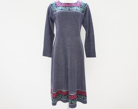 斉藤都世子の花柄ワンピを美品状態で買取させて頂きました。