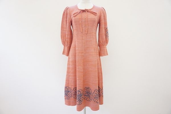 優しめのオレンジがレア!斉藤都世子ワンピースを買取しました