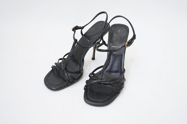 華奢な印象にしてくれる!ミュウミュウサンダルを買取しました