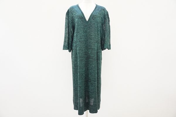 落ち着いた印象のグリーンで清楚な女性に!斉藤都世子ワンピースを買取しました。