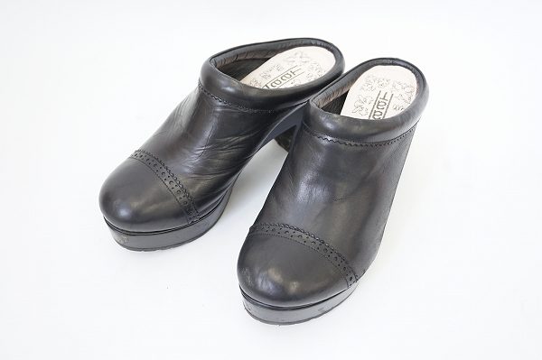 足なが効果抜群!イッセイミヤケのサンダルを買取しました