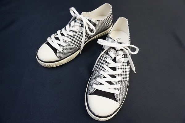 コンバース風のカールヘルムのスニーカーをお売りいただきました