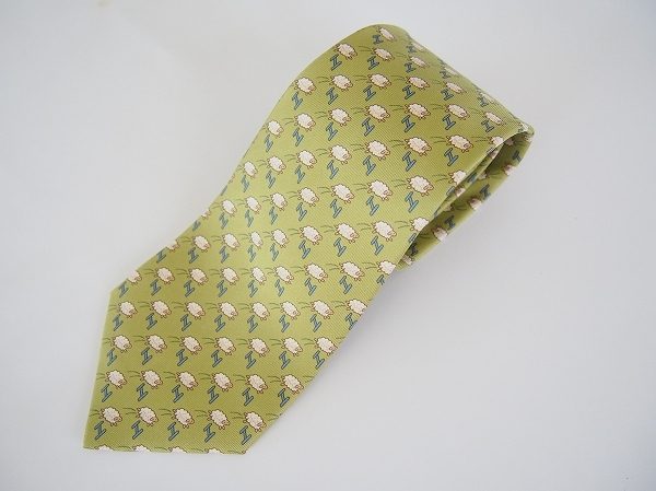 煌びやかな黄緑がスタイリッシュ!エルメスネクタイを買取しました