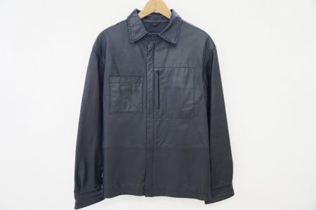 トレンドに関係なく着られるカールヘルムのワーク風ジャケットをお売りいただきました