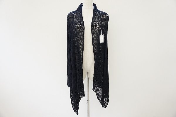 クールな表情がつくれるピンクハウスのジレを買い取りました