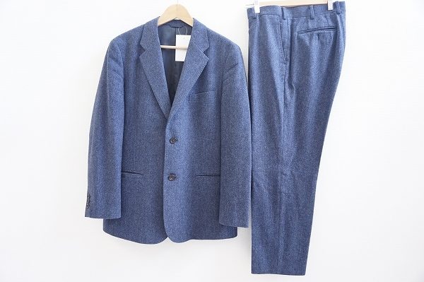 カシミア混の上質な生地で作られたパパスのメンズスーツを買い取りました