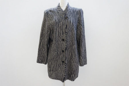 おしゃれなモノトーン！斉藤都世子のニットジャケットを買い取りました