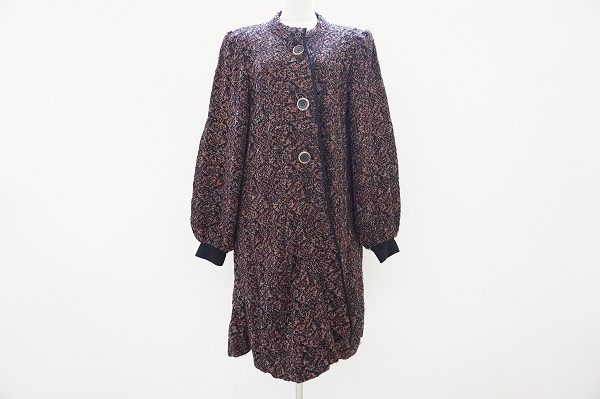 高級感あるボタンがポイント！斉藤都世子コートを買取しました