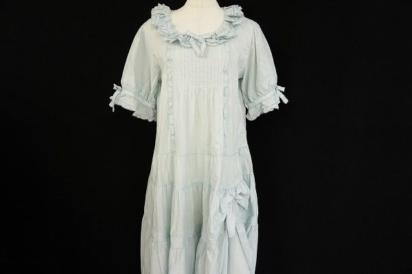 ブルー×フリルで優しい印象に！ピンクハウスのワンピースを買取しました