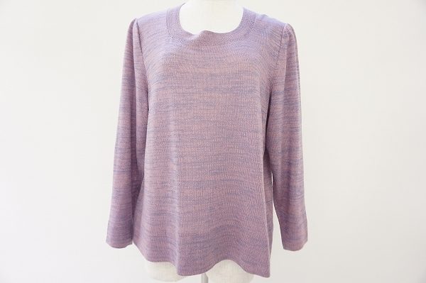 パステルカラーで柔らかさをプラス　斉藤都世子ニットを買取しました