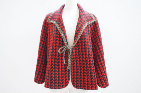 可愛らしさと上品の融合アイテム！斉藤都世子ポンチョを買取しました