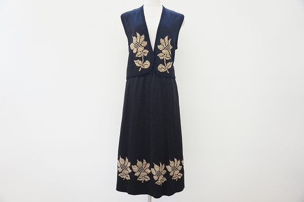 トップスを変えるだけで組み合わせパターンが増える!斉藤都世子セットアップを買取しました