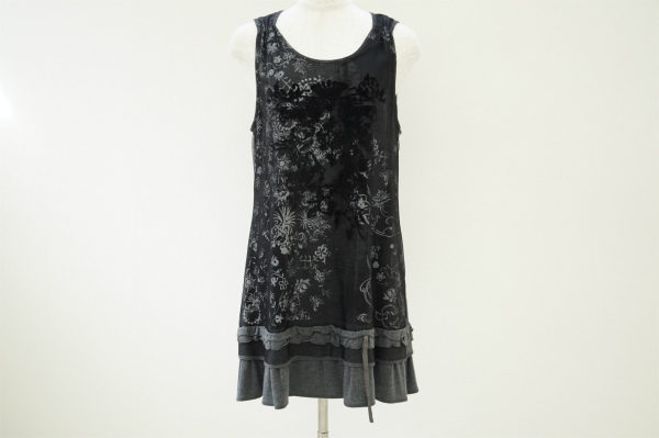 控え目だけれど華やかな柄が素敵!ティービー センソユニコ チュニック を買取しました