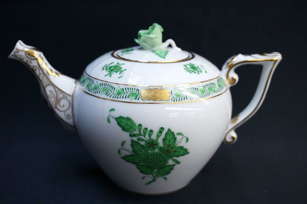 白×グリーンが爽やかでスマート ヘレンドのティーポットを買取しました