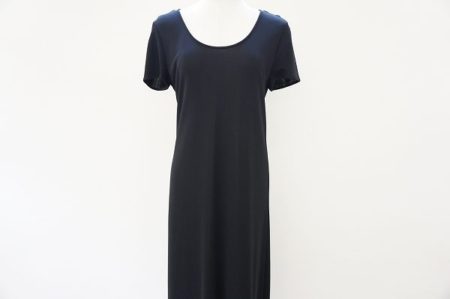 シンプルだけれどエレガントな印象に仕上がる！グッチのワンピースを買取しました