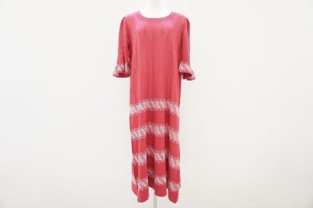 ロング丈が可愛い！美品 斉藤都世子ワンピースを買取しました
