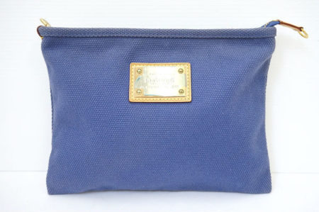 どんなシーンでも活躍します！ルイ・ヴィトンのポーチを買取しました