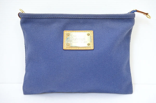 どんなシーンでも活躍します!ルイ・ヴィトンのポーチを買取しました