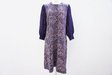 存在感のある柄とシースルーのお袖で上品に！斉藤都世子ワンピースを買取しました