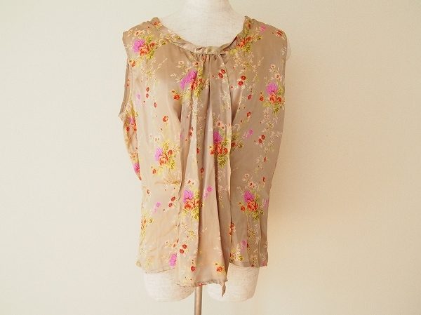 女性らしさ満載！リリットセンソユニコシャツブラウスをお売りいただきました