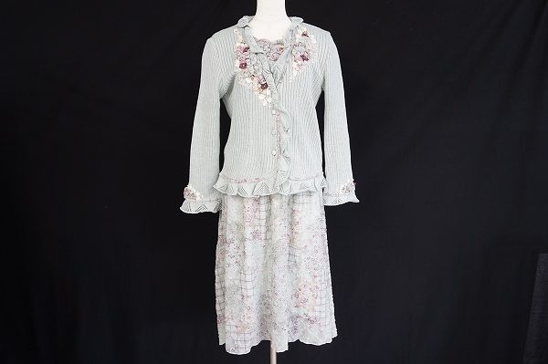 上品な刺繍がポイント！アトリエサガンのセットアップを買取しました