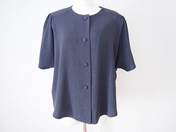 合わせやすい黒で着回し力も抜群！詩仙堂シャツブラウスを買取しました