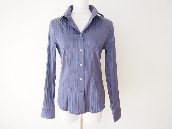 スリムなラインが美しいナラカミーチェのシャツを買い取りました