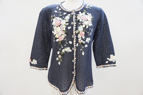 アトリエサガンからデコラティブなカーディガンを買い取りました