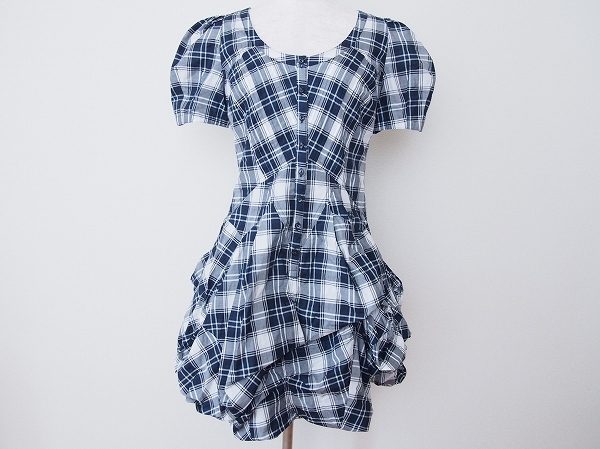 さわやかで涼し気なチェックがポイント！バーバリーブルーレーベルのワンピースを買取しました
