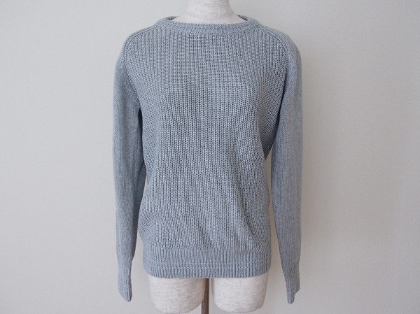 ワントーンコーディネートにもおすすめ!スコットクラブのライトグレーニットをお譲りいただきました