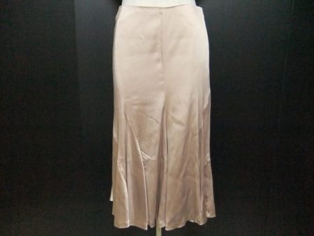 エレガントな雰囲気に仕上がる！エポカスカートを買取しました