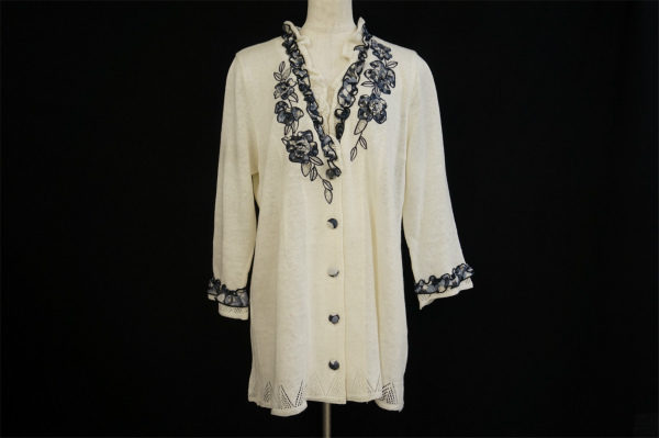 上品な刺繍がアクセントに！アトリエサガンのカーディガンを買取しました